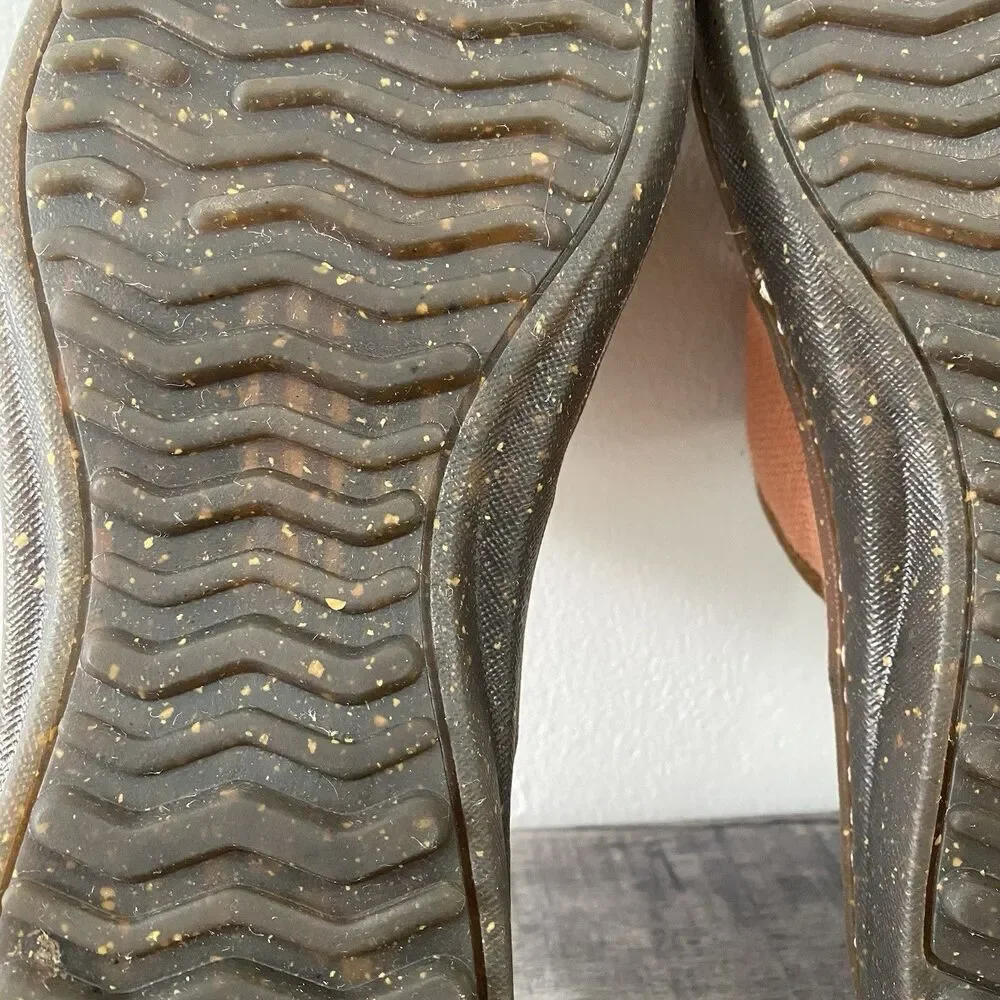 UGG some wear